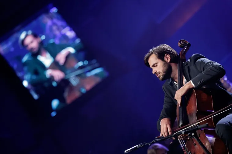 HAUSER U LISINSKOM: Planetarno popularni violončelist zagrebačkoj publici otkrio svoju nježnu stranu