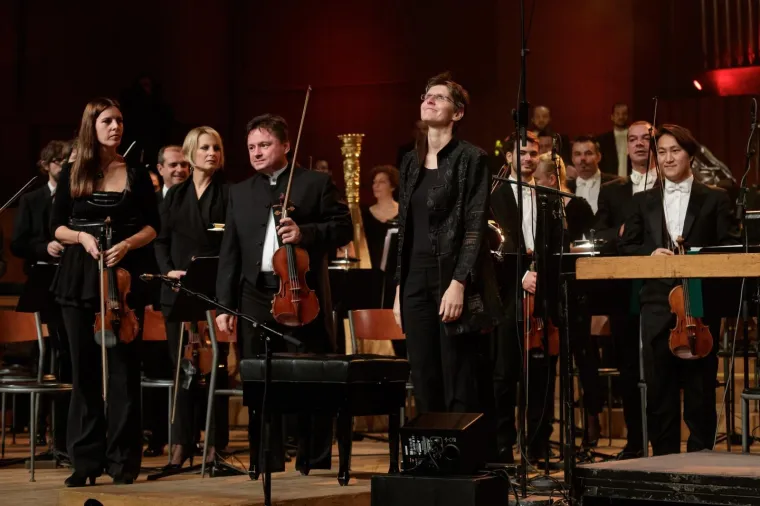 HAUSER U LISINSKOM: Planetarno popularni violončelist zagrebačkoj publici otkrio svoju nježnu stranu