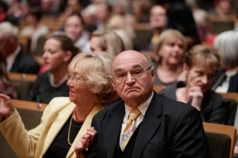 HAUSER U LISINSKOM: Planetarno popularni violončelist zagrebačkoj publici otkrio svoju nježnu stranu