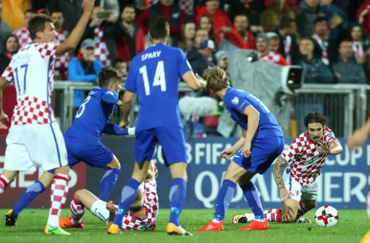 Razočaravajućih 1:1 odigrala je Hrvatska protiv Finske u jednoj od ključnih utakmica kvalifikacija za Svjetskog prvenstvo 2018. u Rusijui. Odlučujuća utakmica igra se ponedjeljak, kada hrvatski reprezetativci gostuju u Ukrajini, gdje će im biti potrebna pobjeda.