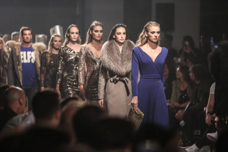 Sinoć je na Zagrebačkom velesajmu održana revija modnog dvojca Elfs.