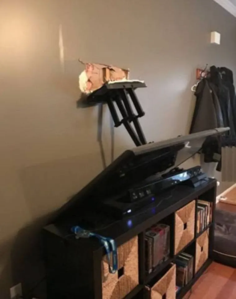 PAZITE KOGA PU&Scaron;TATE U DOM: Majstori čiji se radovi ba&scaron; ne mogu nazvati popravcima