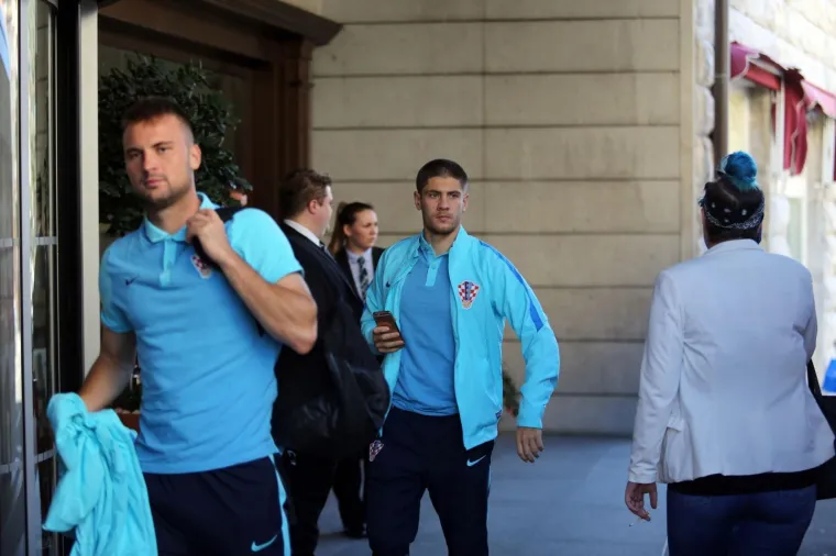 DOBRO POGLEDAJTE IZRAZE LICA VATRENIH: Jedan pogled na njih najbolje će reći vjeruju li i oni u plasman na SP