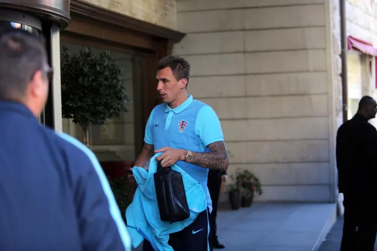 DOBRO POGLEDAJTE IZRAZE LICA VATRENIH: Jedan pogled na njih najbolje će reći vjeruju li i oni u plasman na SP