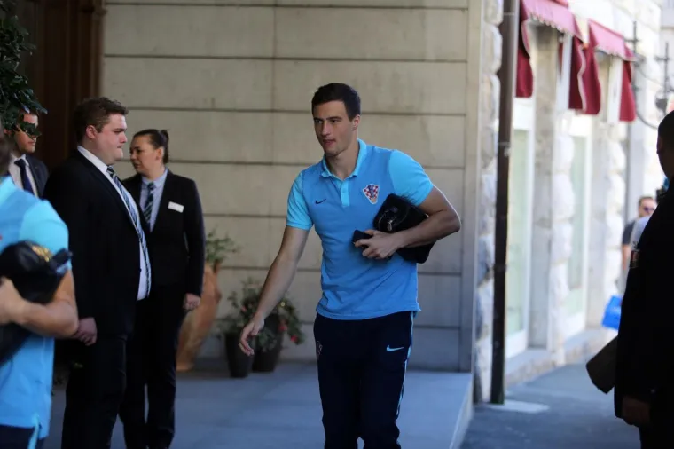 DOBRO POGLEDAJTE IZRAZE LICA VATRENIH: Jedan pogled na njih najbolje će reći vjeruju li i oni u plasman na SP