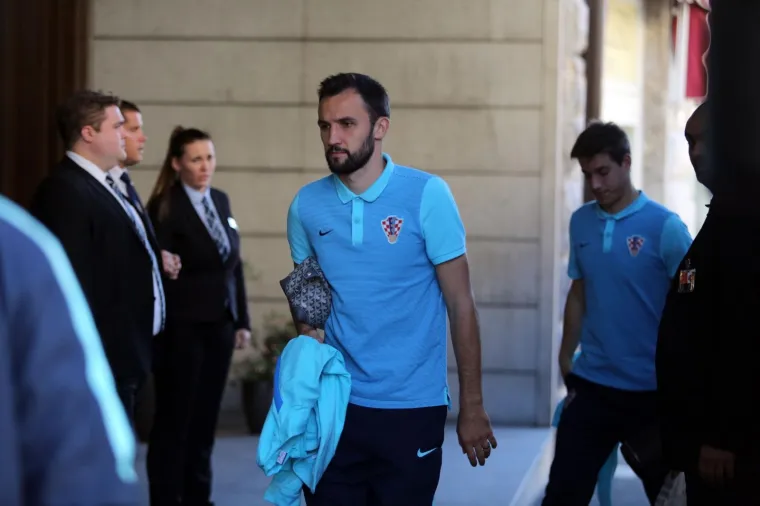 DOBRO POGLEDAJTE IZRAZE LICA VATRENIH: Jedan pogled na njih najbolje će reći vjeruju li i oni u plasman na SP