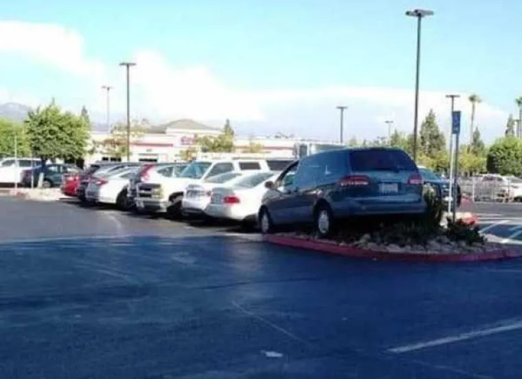 RUSI SE VODE NEKIM SVOJIM PROMETNIM PRAVILIMA: Na njihovim ulicama vlada opći kaos