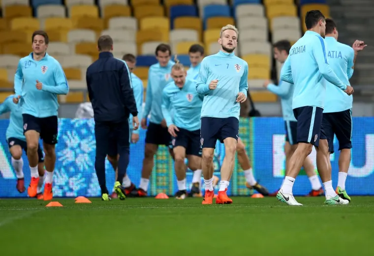 MANDŽUKIĆ NA TRENINGU! Službene potvrde nema, ali čini se da bi neumorni napadač mogao zaigrati protiv Ukrajine