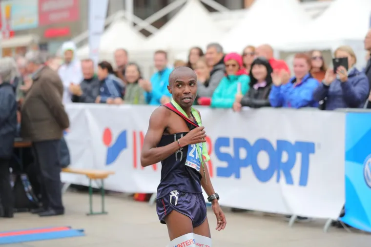 OVAKO JE DANAS IZGLEDALO U ZAGREBU: Ulice glavnog grada pretvorile su se u sportsko polje