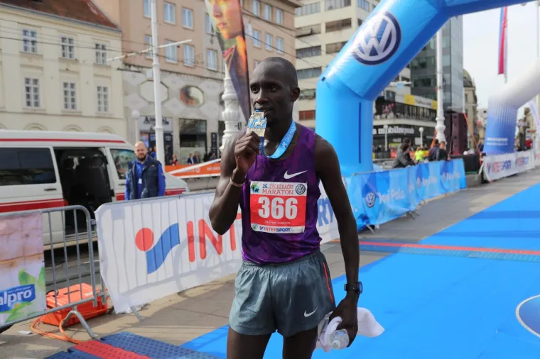 OVAKO JE DANAS IZGLEDALO U ZAGREBU: Ulice glavnog grada pretvorile su se u sportsko polje