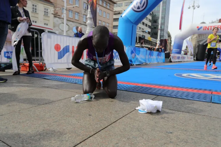 OVAKO JE DANAS IZGLEDALO U ZAGREBU: Ulice glavnog grada pretvorile su se u sportsko polje