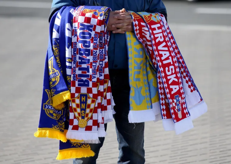 KOCKICE U CENTRU KIJEVA: Oko 700 hrvatskih navijača spremno je za nadglasavanje sa 70.000 Ukrajinaca