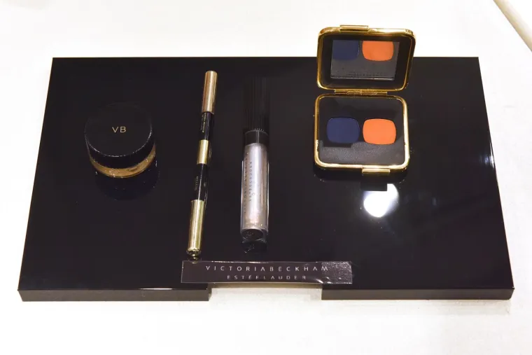 Pogledajte kako izgleda nova kolekcija ikone stile Victorije Beckham