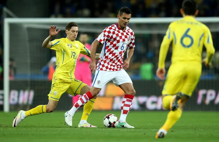 OVAKO IZGLEDA NOGOMETNI DVOBOJ U KIJEVU: Ukrajina i Hrvatska ne štede se u borbi za Svjetsko prvenstvo