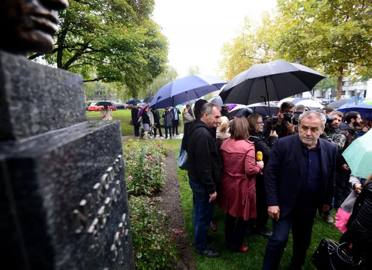 VRAĆENA BISTA IVE LOLE RIBARA: Milan Bandić posjetio park na križanju Selske i prilaza Baruna Filipovića