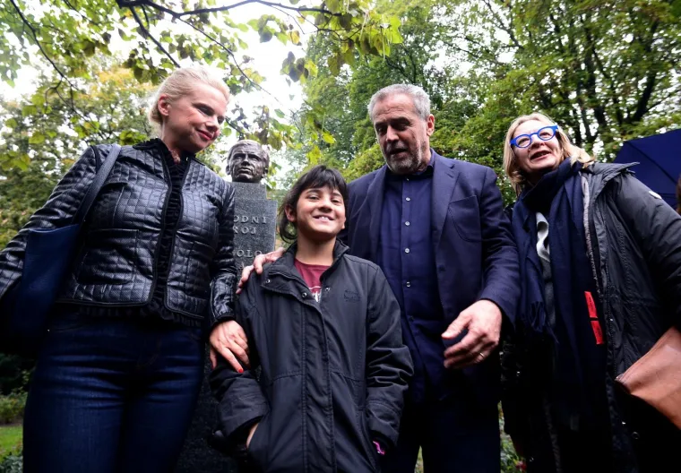 VRAĆENA BISTA IVE LOLE RIBARA: Milan Bandić posjetio park na križanju Selske i prilaza Baruna Filipovića