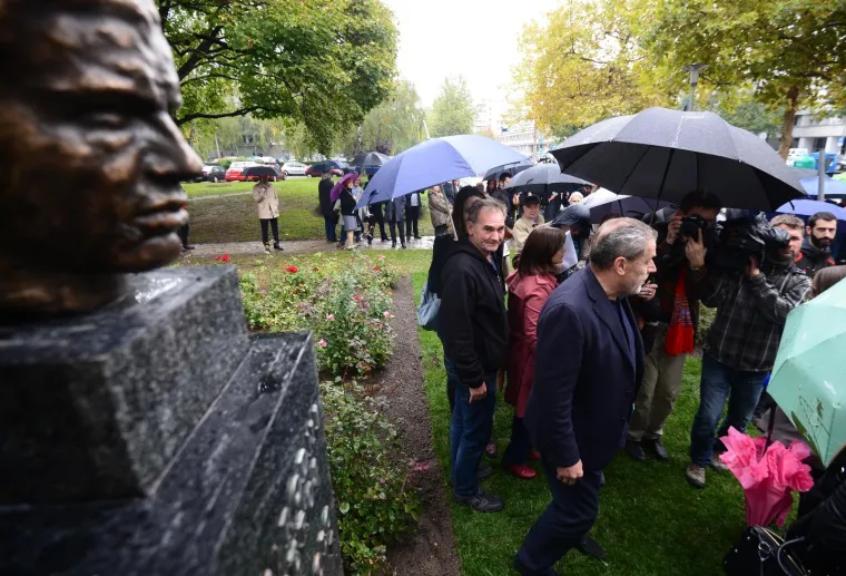 VRAĆENA BISTA IVE LOLE RIBARA: Milan Bandić posjetio park na križanju Selske i prilaza Baruna Filipovića