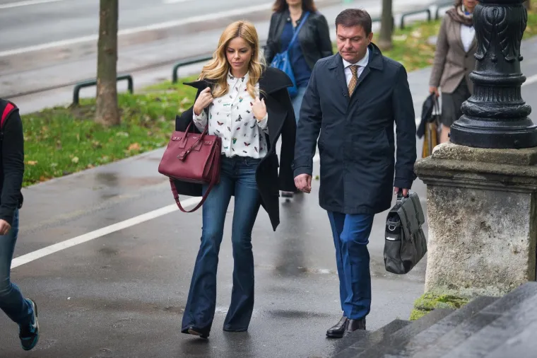 Optužba je zatražila da se supruga Zdravka Mamića, Marina Mamić, te kćeri Iva i Lucija Mamić, koje se nisu pojavile na ročištu 6. listopada, pozovu i ispitaju, ali ne u svojstvu osoba na koje je imovinska korist prenesena, a također i bivša supruga Zorana Mamića Vanja Horvat. Glavna rasprava je odgođena i nastavit će se 6. studenoga, kada će se pozvati Tajana Pernar te "kao osobe na koje je prenesena imovinska korist Marina, Lucija i Iva Mamić te Vanja Horvat".