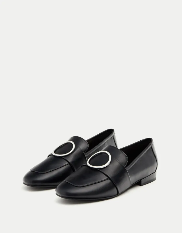 Ravne mokasinke s metalnim detaljem, Pull&amp;Bear, 99,90 kuna