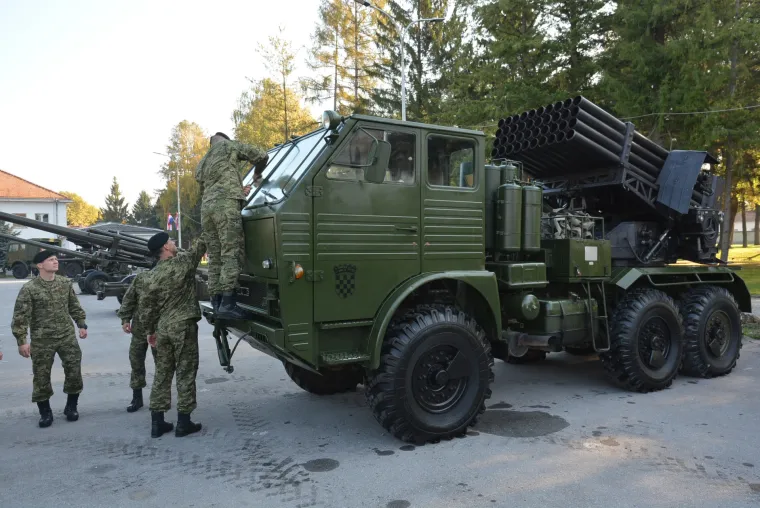 Bjelovar: svečani ispraćaj 1. hrvatskog kontingenta u Republiku Poljsku
