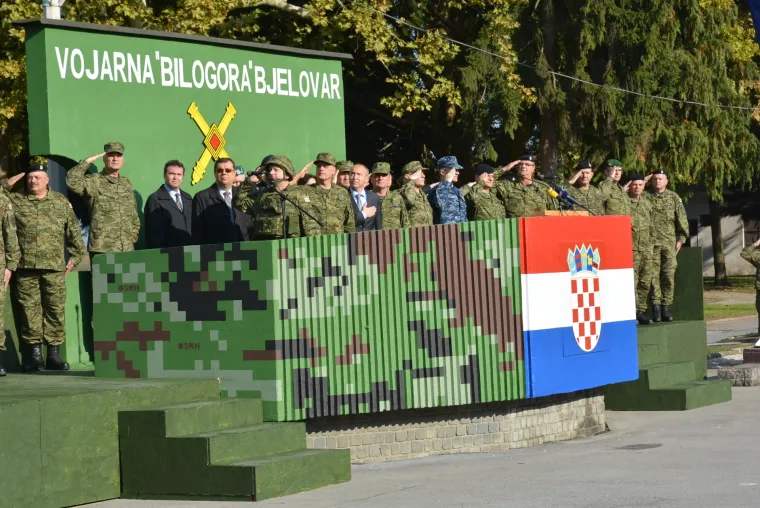 Bjelovar: svečani ispraćaj 1. hrvatskog kontingenta u Republiku Poljsku