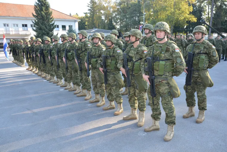 Bjelovar: svečani ispraćaj 1. hrvatskog kontingenta u Republiku Poljsku