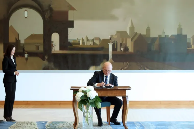 Novoizabrani suci Ustavnog suda prisegnuli pred predsjednicom RH Kolindom Grabar Kitarović