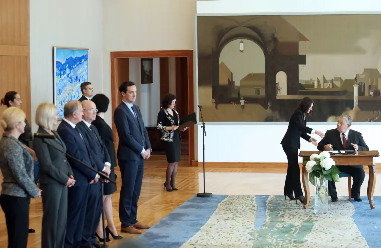 Novoizabrani suci Ustavnog suda prisegnuli pred predsjednicom RH Kolindom Grabar Kitarović