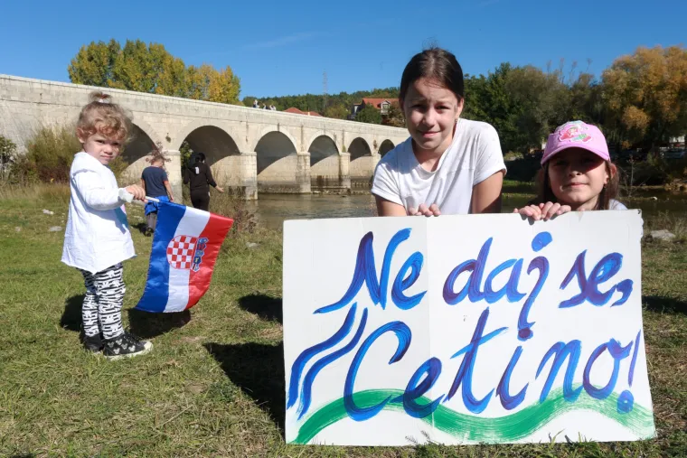 Hrvace: ekopiknik i ekoprosvjed protiv termoelektrane Peruća