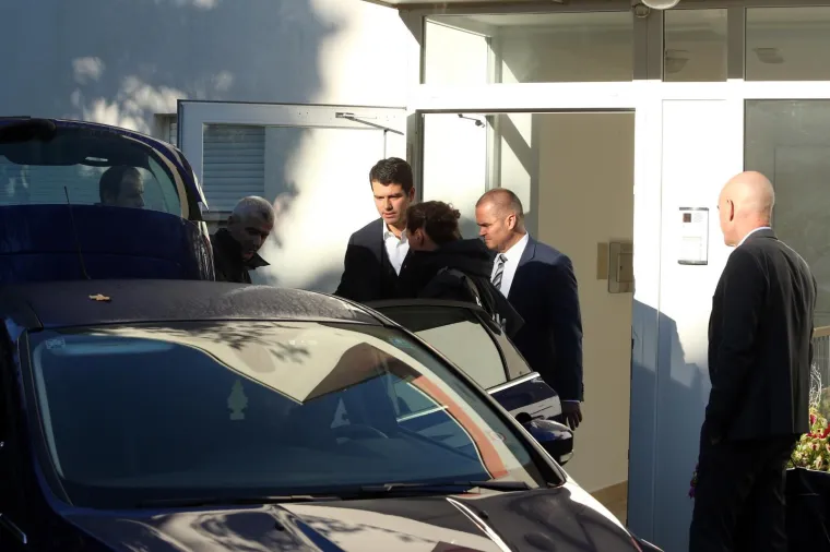 PRIVEDEN BIVŠI ŠEF FINANCIJA AGROKORA: Ivan Crnjac odvezen je u automobilu istražitelja