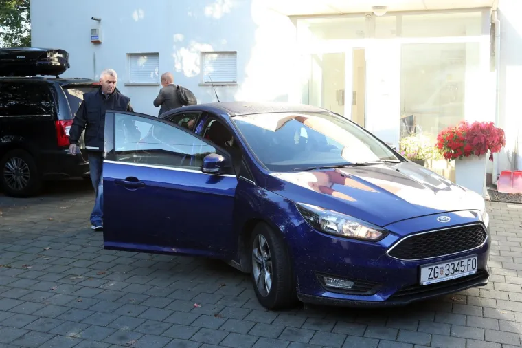 PRIVEDEN BIVŠI ŠEF FINANCIJA AGROKORA: Ivan Crnjac odvezen je u automobilu istražitelja