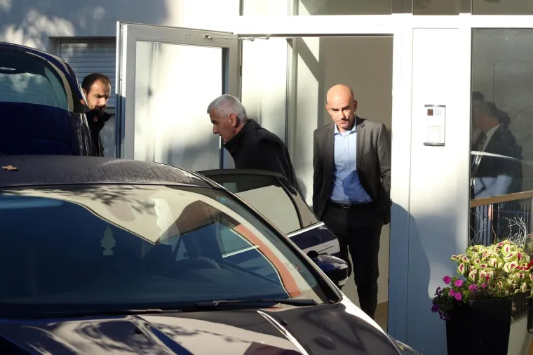 PRIVEDEN BIVŠI ŠEF FINANCIJA AGROKORA: Ivan Crnjac odvezen je u automobilu istražitelja