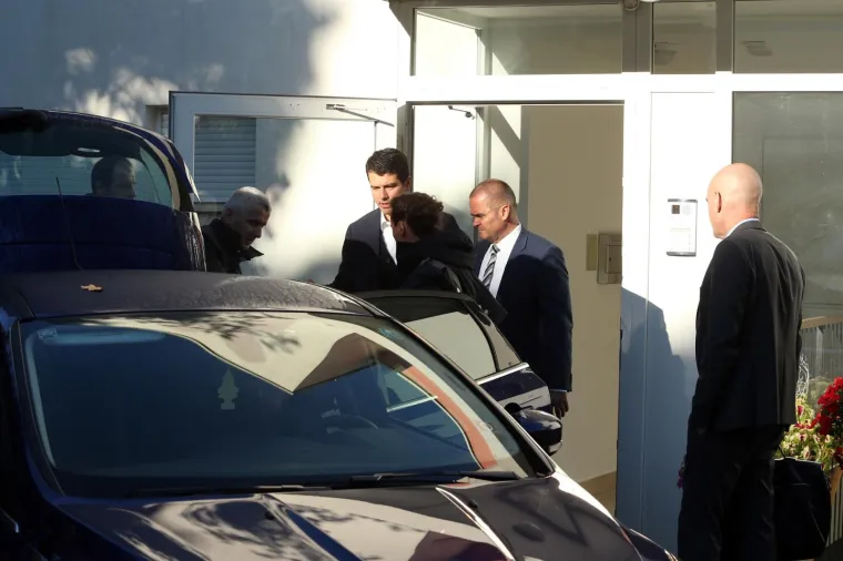 PRIVEDEN BIVŠI ŠEF FINANCIJA AGROKORA: Ivan Crnjac odvezen je u automobilu istražitelja