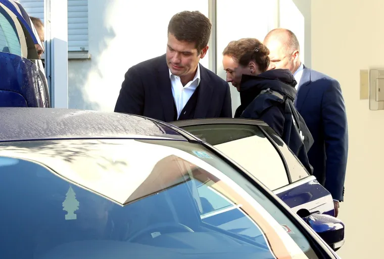 Bio je čelnik Agrokorovih financija, kojeg Todorić na blogu proziva da je u kompaniju doveo ljude iz investicijske banke CAIB, koju Todorić smatra odgovornom za "ru&scaron;enje Agrokora".
"Od ljudi iz CAIB-a koji su radili u Agrokoru prije Lexa bio je samo Ivan Crnjac, no on 2016. godine u svoj odjel zapo&scaron;ljava Vladu Bo&scaron;njaka, jo&scaron; jednog čovjeka iz CAIB-a", objavio je Todorić na blogu.