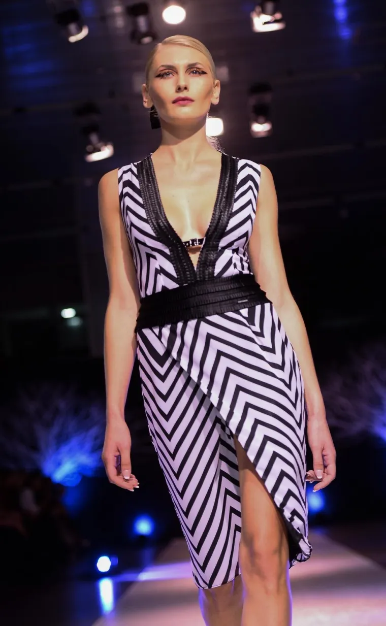 Jučer je predstavljena jo&scaron; jedna odlična kolekcija Hippy Gardena, posebno smo odu&scaron;evljene večernjih haljinama