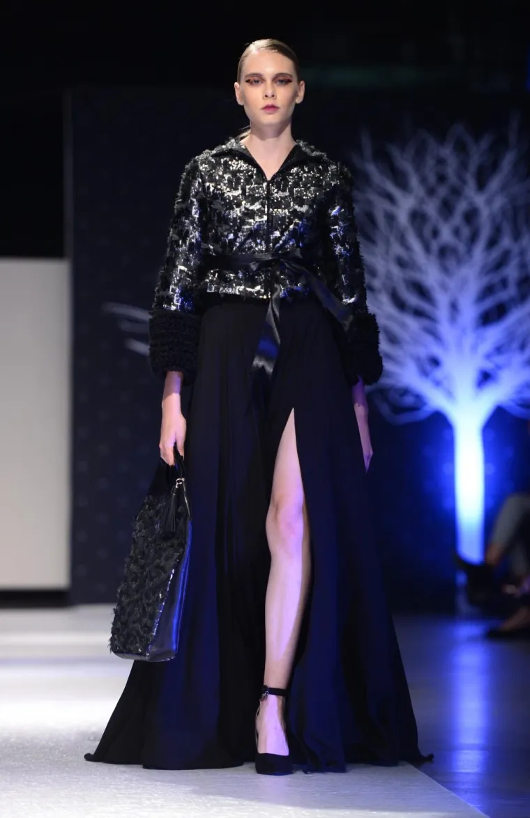 Jučer je predstavljena jo&scaron; jedna odlična kolekcija Hippy Gardena, posebno smo odu&scaron;evljene večernjih haljinama