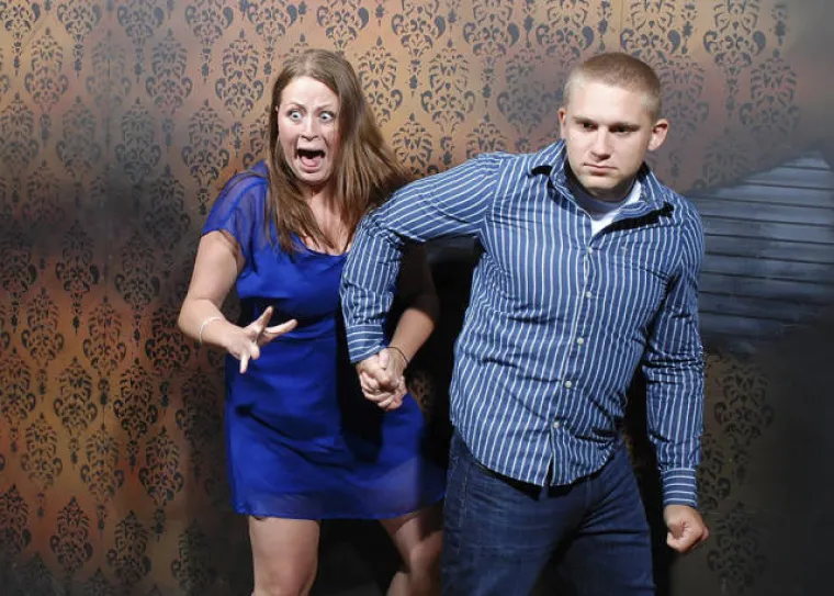 SKORO UPRLJALI GAĆE OD STRAHA: Kuće strave očito nisu za sve, njihove reakcije su urnebesne