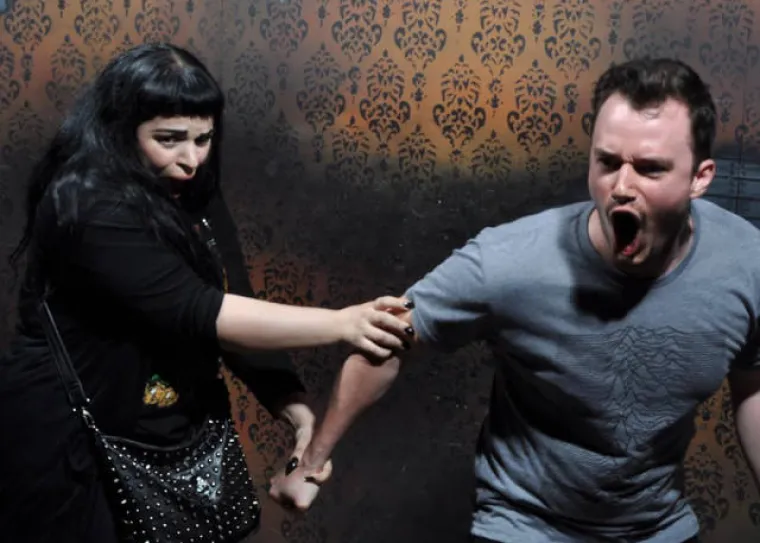 SKORO UPRLJALI GAĆE OD STRAHA: Kuće strave očito nisu za sve, njihove reakcije su urnebesne