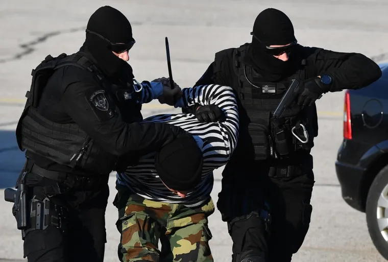 SRBIJA IZVELA VOJNU VJEŽBU: Evo kakav spektakl spremaju u čast ruskom ministru obrane