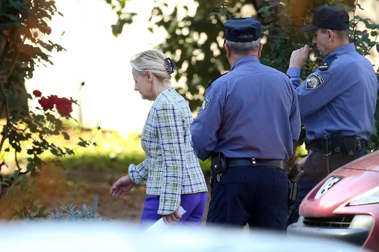 Osumnjičena Ljerka Puljić ulazi u zgradu DORH-a. 
Photo: Goran Stanzl/PIXSELL