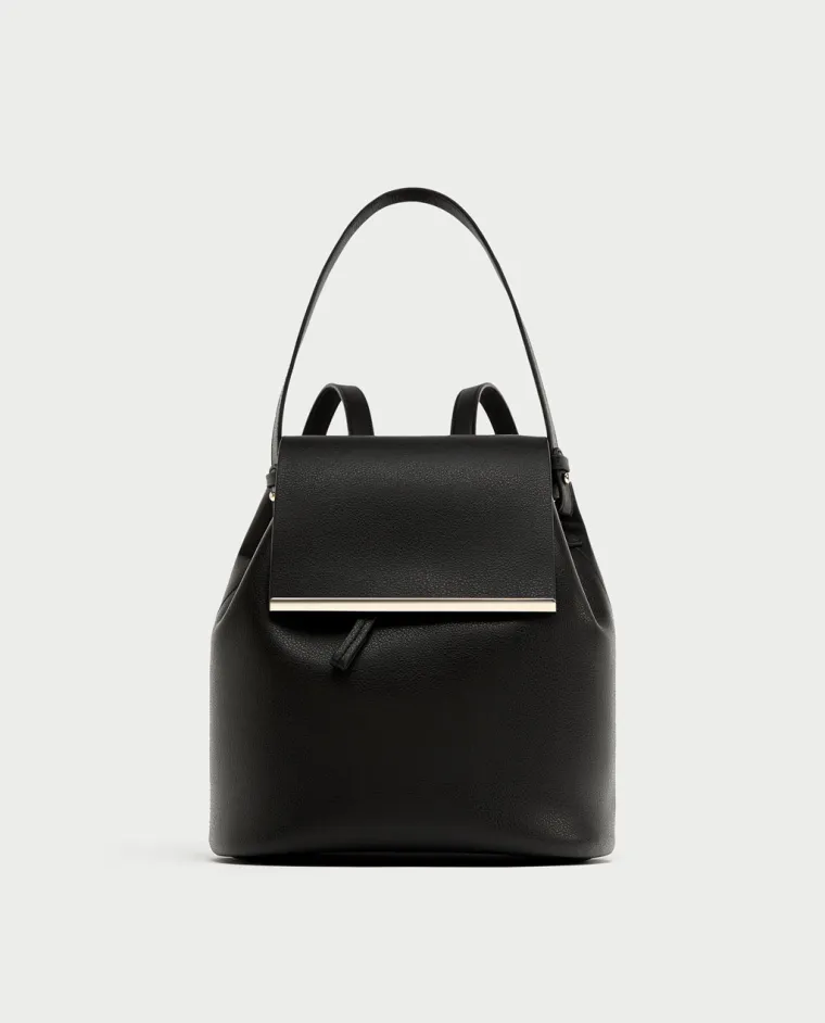 Ruksak s metalnim ukrasom, Zara, 179,90 kuna
