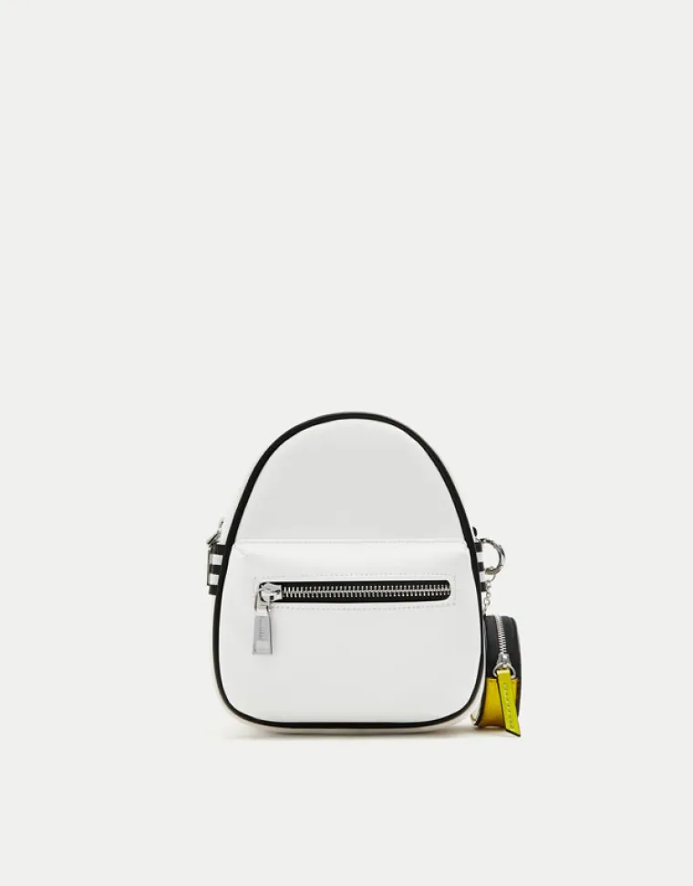 Crno-bijeli ruksak, Pull&amp;Bear, 129,90 kuna