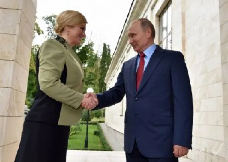 Predsjednica stigla u Soči gdje se susrela s ruskim predsjednikom Vladimirom Putinom