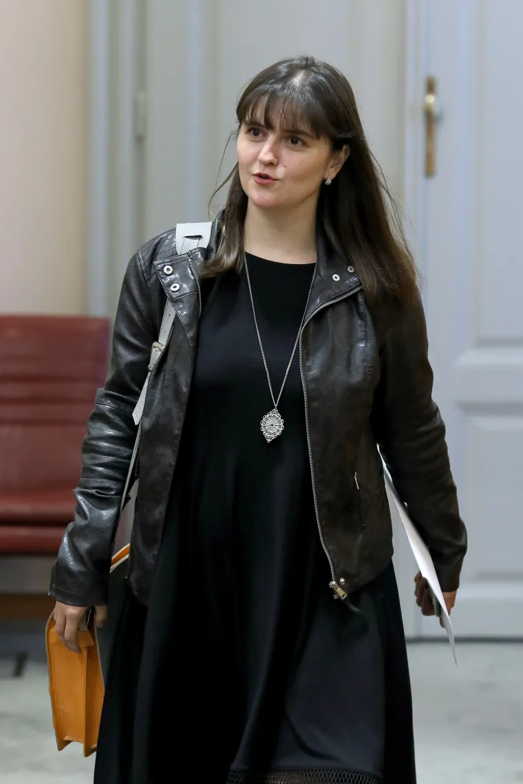 Marija Puh danas odabrala potpuno crnu odjevnu kombinaciju u Saboru
