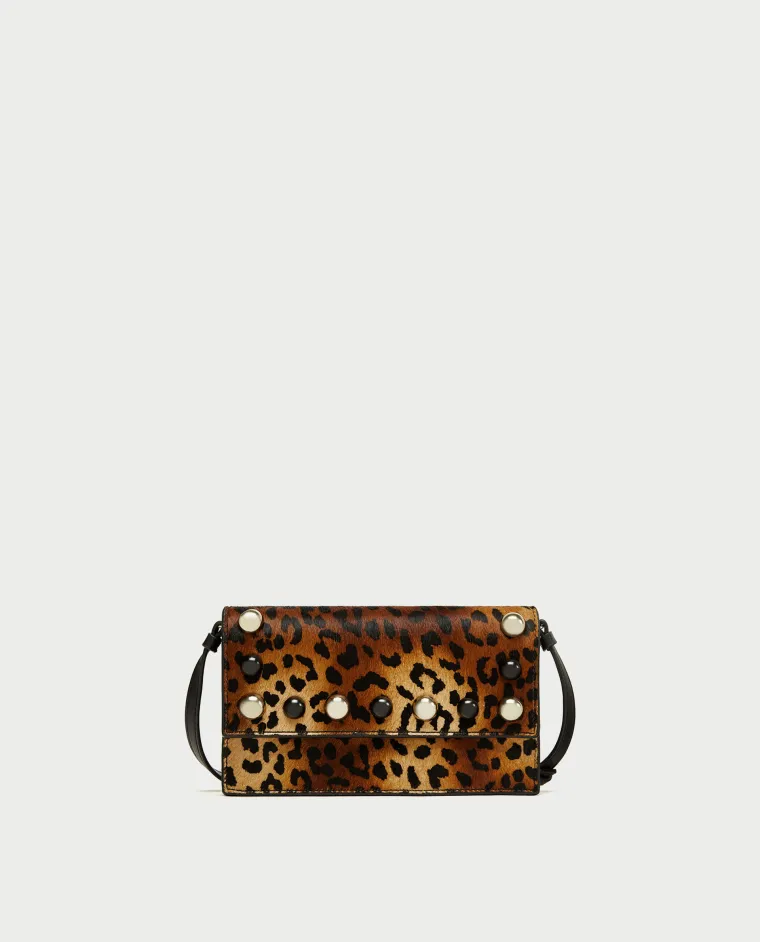 Torba preko tijela s umjetnim krznom i zakovicama, Zara, 299,90 kuna