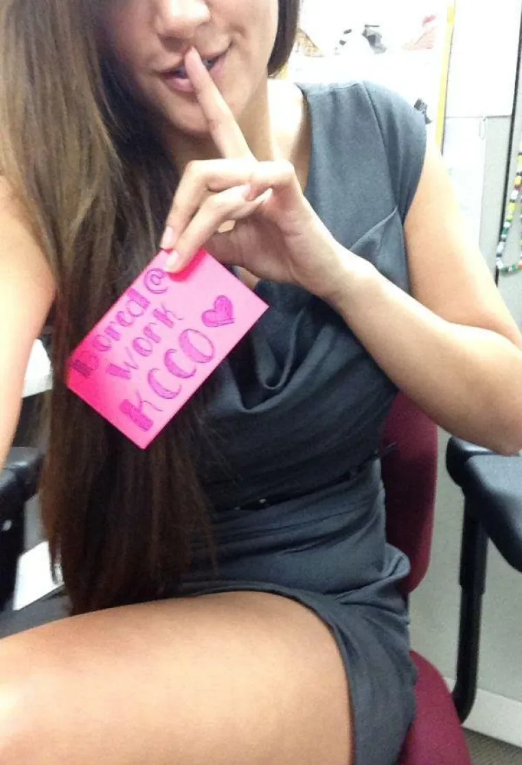 AKO IH VIDI &Scaron;EF, DAT ĆE IM ILI OTKAZ ILI POVI&Scaron;ICU:  Njihova ovisnost je tolika da ni na poslu ne prestaju s razvratom