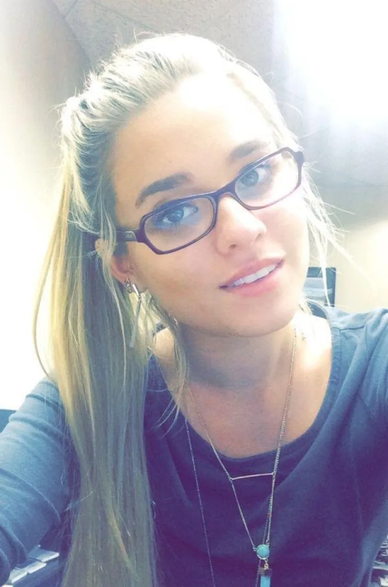 AKO IH VIDI &Scaron;EF, DAT ĆE IM ILI OTKAZ ILI POVI&Scaron;ICU:  Njihova ovisnost je tolika da ni na poslu ne prestaju s razvratom