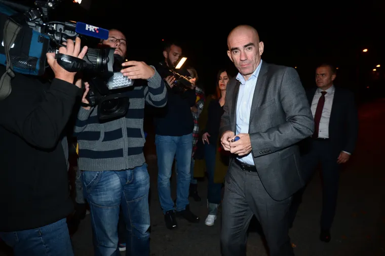 Iza&scaron;li na slobodu: Piru&scaron;ka i Zlatko Canjuga pali u zagrljaj, Crnjac nije skidao osmijeh s lica, Todorićev zet skrivao glavu jaknom