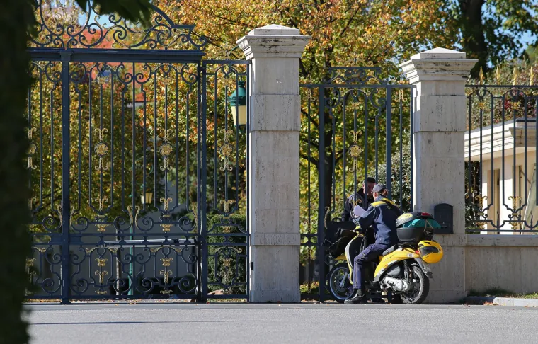 Policija ispred Kulmerovih dvora