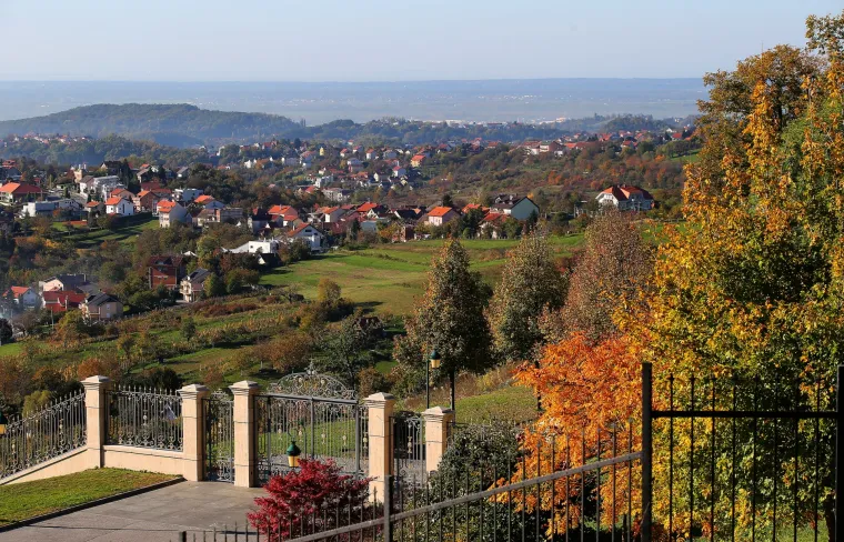 Policija ispred Kulmerovih dvora